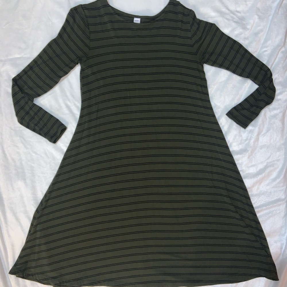 Old Navy Women’s XS Long Sleeve Striped Dress